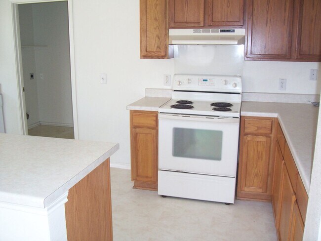 Building Photo - 3 Bedroom Home in a Great Neighborhood