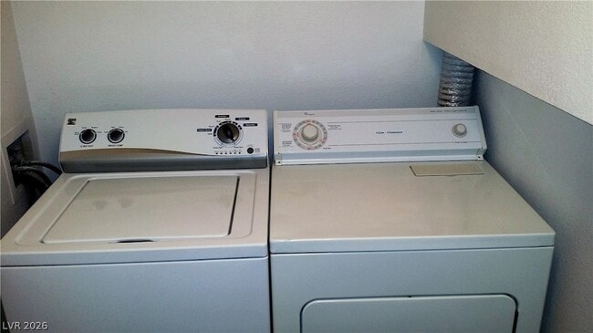 Building Photo - 198 Bastrop St