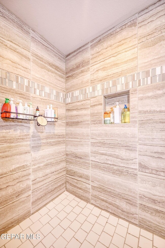 Building Photo - 2163 Enchanted Brk Dr