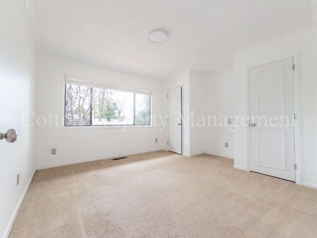 Building Photo - 202 Crooked Creek Rd