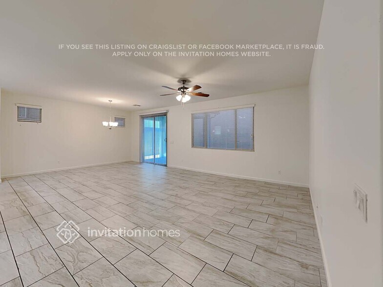 Building Photo - 1171 N 163rd Dr