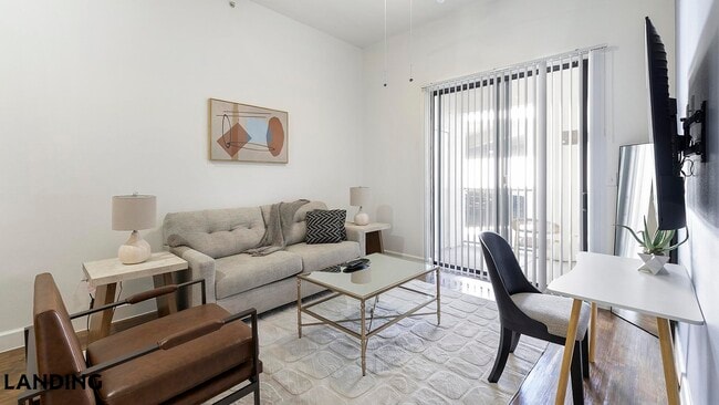 Building Photo - 5275 Town and Country Blvd