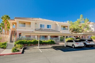 Building Photo - Beautifully Designed 2 Bedroom Condo in North Summerlin!