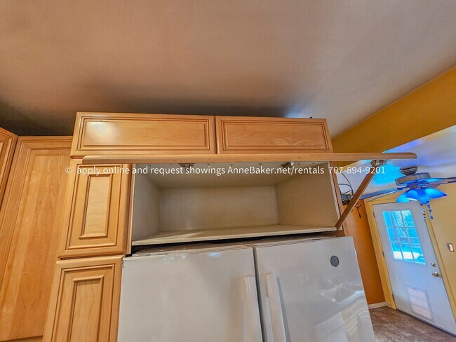 Building Photo - Exquisite Home among the Oak Trees