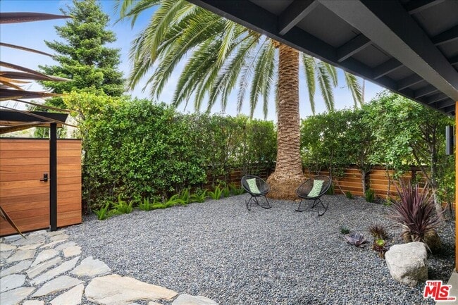 Building Photo - 4027 Moore St