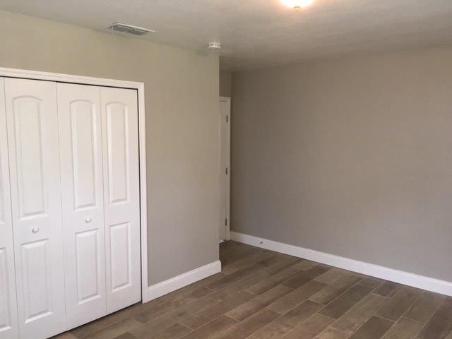 Building Photo - 2111 Biscayne Dr