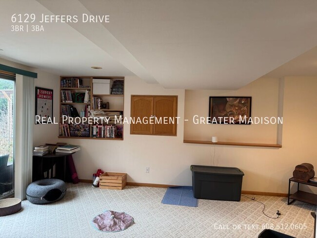 Building Photo - 6129 Jeffers Dr