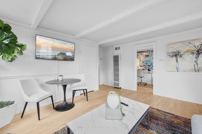 Building Photo - 344 Bonair St