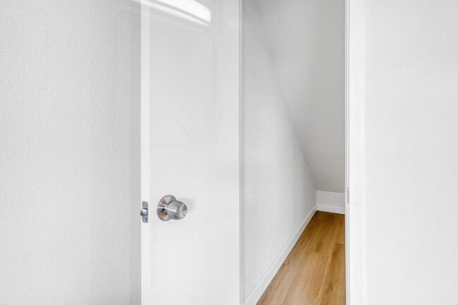 Building Photo - 258 Ventura Ave