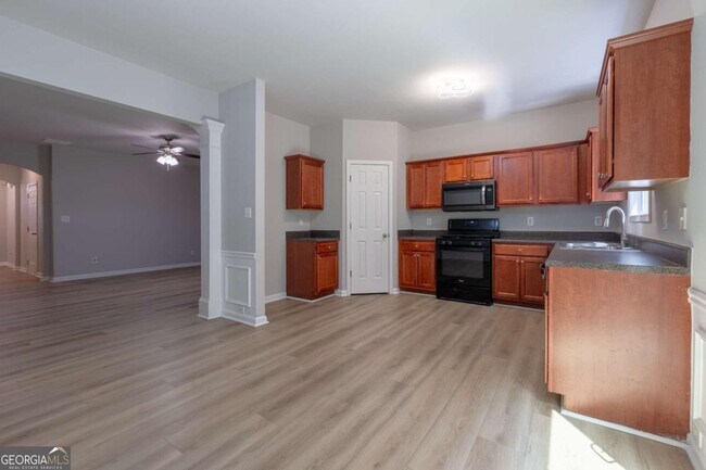 Building Photo - 3176 Creston Park Ct