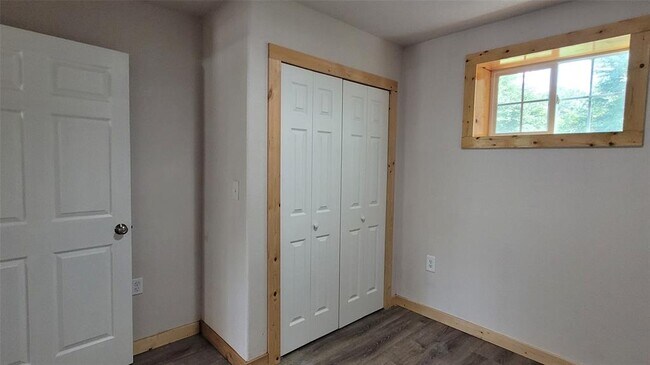 Building Photo - 9420 Greenwood Dr