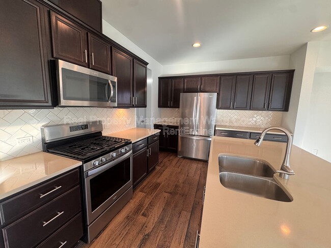 Building Photo - 837 Salem Pointe Pl