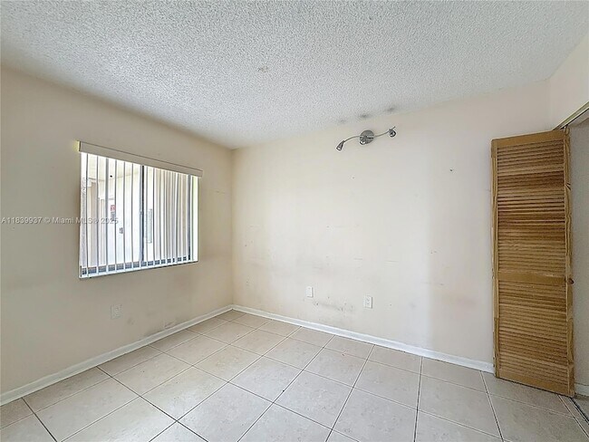 Building Photo - 8420 SW 133rd Avenue Rd