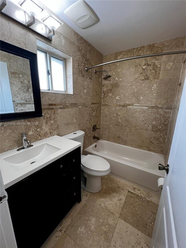 Building Photo - 351 NW 82nd Ave