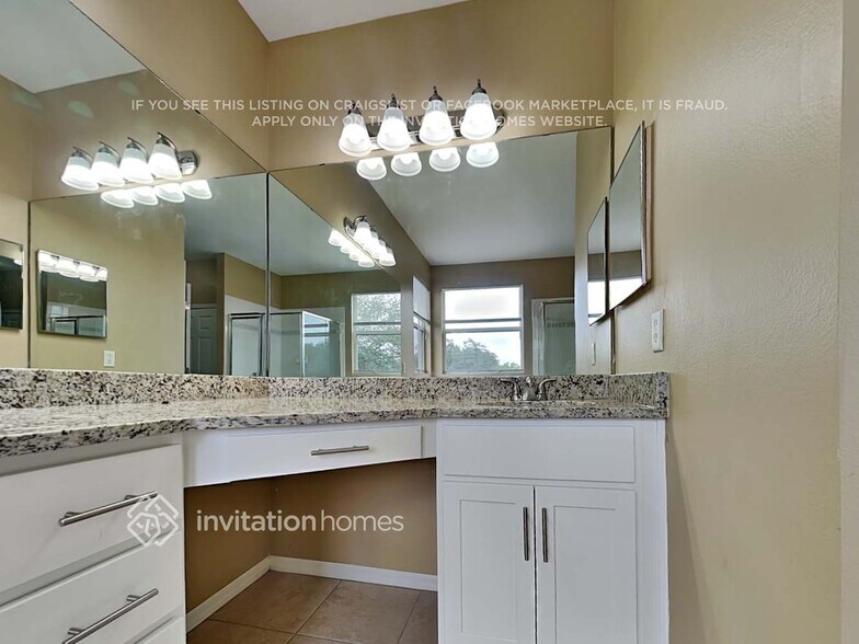 Building Photo - 122 Cotswold Cir