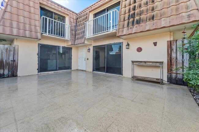 Building Photo - 557 Green Springs Pl