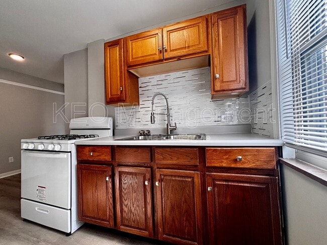 Building Photo - 235 E Xenia Dr