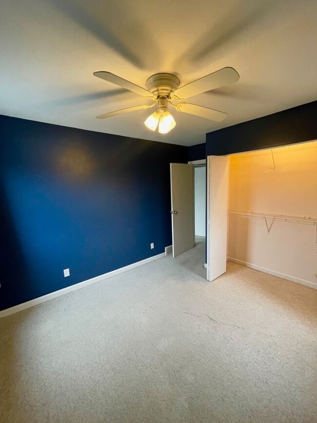 Building Photo - Awesome 3 or 4 Bedroom Single-Family Home in Troy Hill- 3 Level Deck and Central Air!