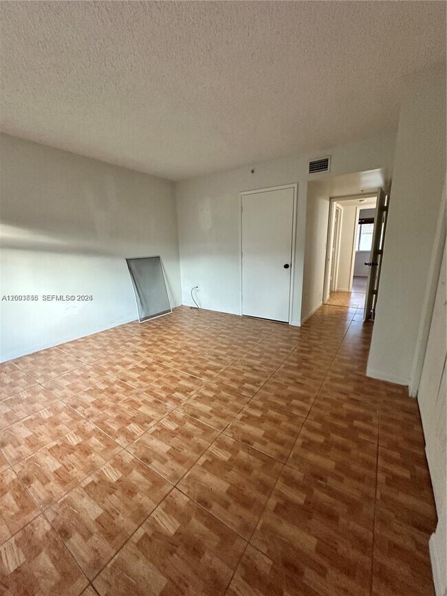 Building Photo - 551 NW 82nd Ave