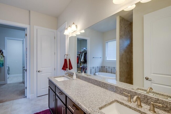 Building Photo - 708 Garner Park Dr