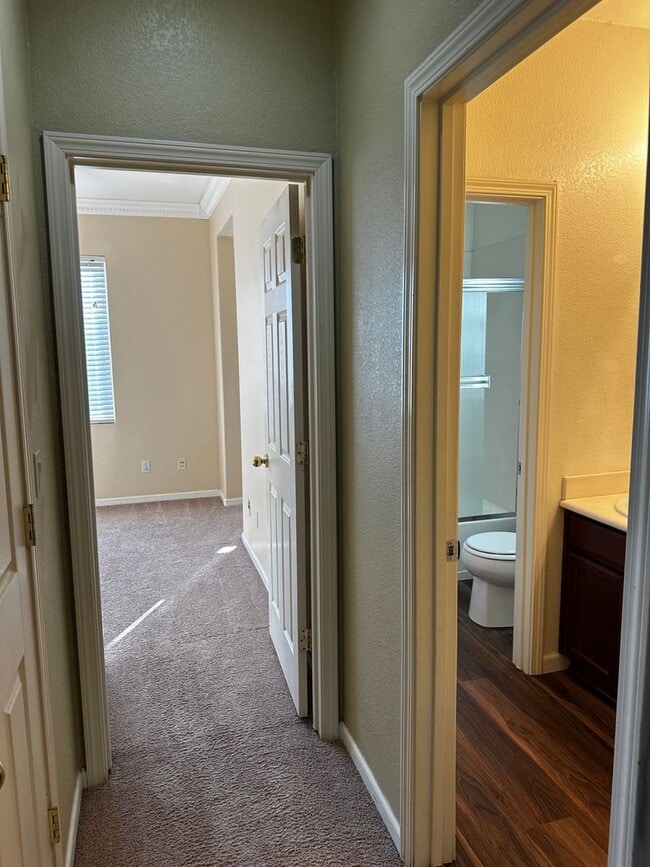 Building Photo - Near Tracy Sports Complex, $500.00 off the first full months rent with possession by 2/1/2026