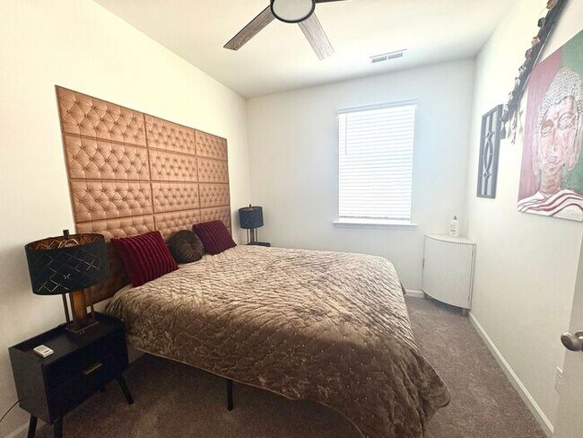 Building Photo - Scenic 3-Bed Townhome with Screened Porch, First Floor Storage & 1-Car Garage – Overlooking the G...