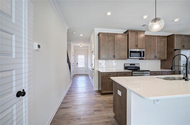 Building Photo - 401 Perth Dr