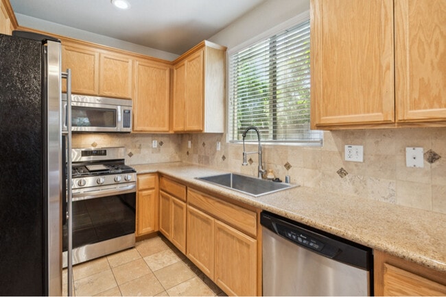 Building Photo - 3004 Portola Way