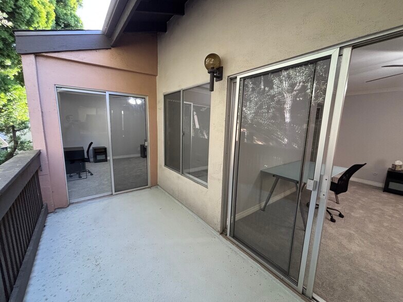 Building Photo - 7972 Mission Center Ct