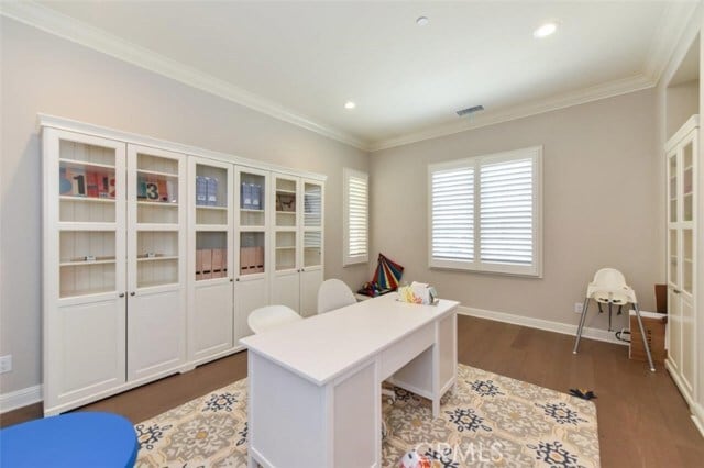 Building Photo - 222 Clear Falls