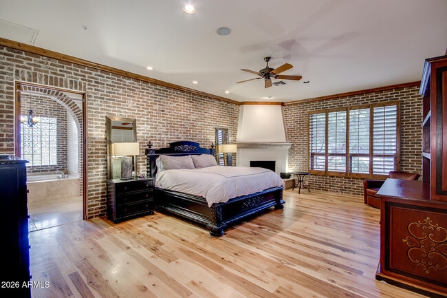 Building Photo - 6526 E Exeter Blvd