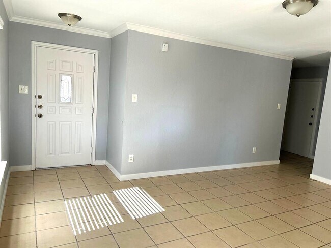 Building Photo - 13033 Jelly Palm Trail