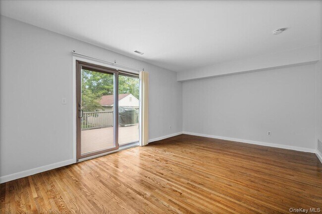 Building Photo - 284 Park Ave