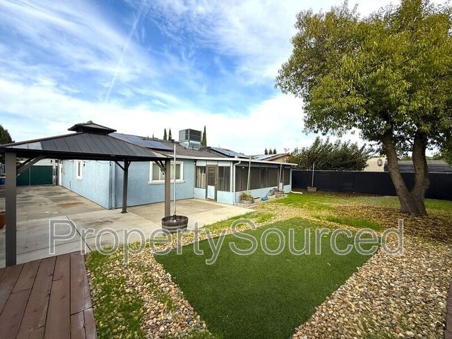 Building Photo - 426 J St