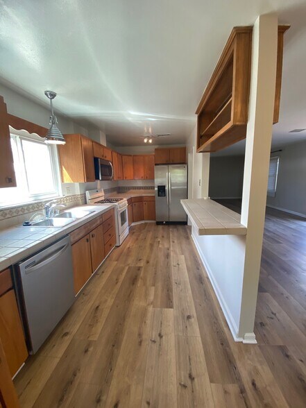 Building Photo - 6526 Van Noord Ave