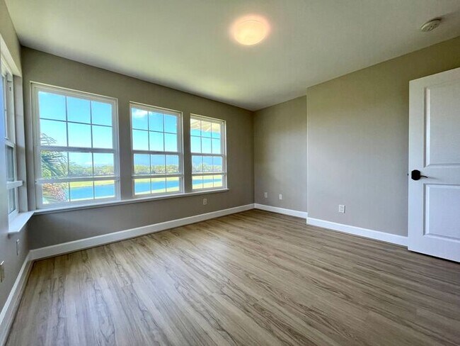 Building Photo - Hoakalei: 4 Bed, 3 Bath House Fronting Gol...