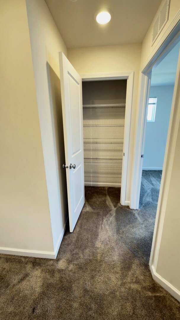 Building Photo - 659 Switchgrass Wy