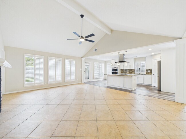 Building Photo - 519 Promenade Blvd