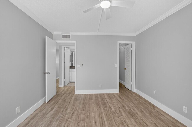 Building Photo - 68 Normandy B