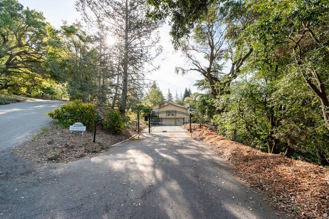 Building Photo - 22688 Riva Ridge Rd