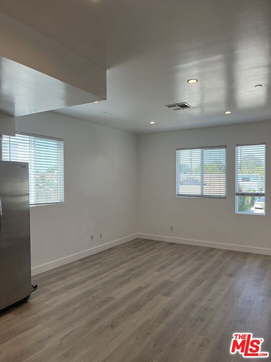 Building Photo - 642 N Manhattan Pl