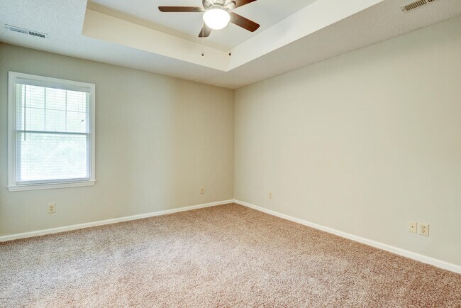 Building Photo - 203 Wagon Wheel Way