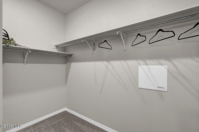 Building Photo - 15340 Resolve Dr