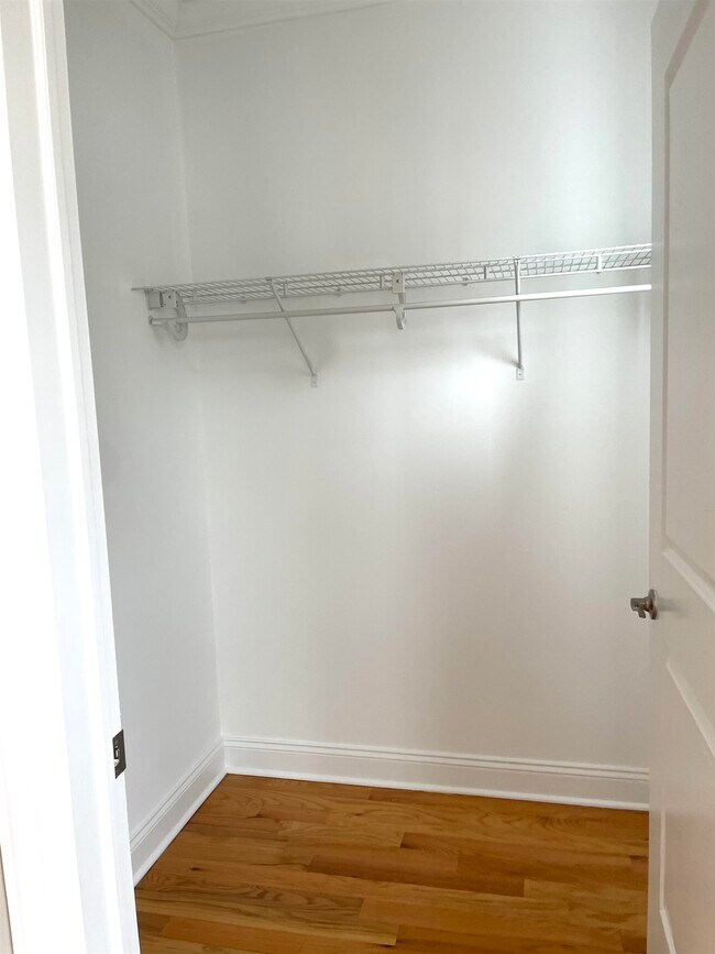 Building Photo - 734 County Ave