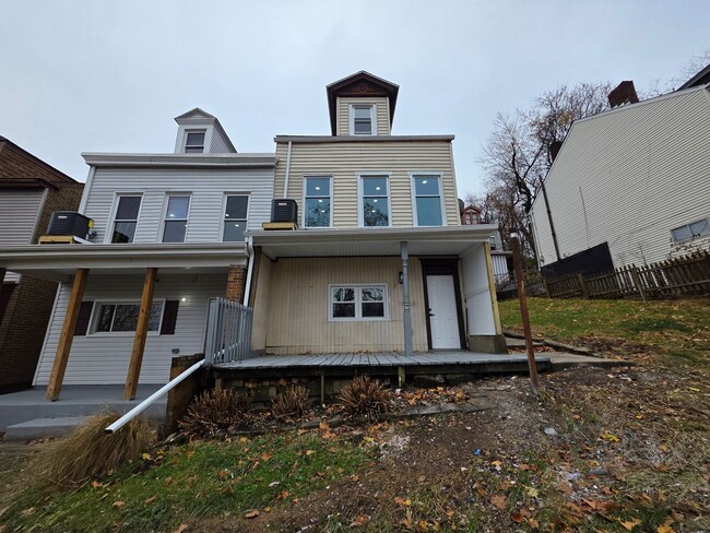 Building Photo - Newly updated 3 bedroom 2 bathroom house for Rent!!!