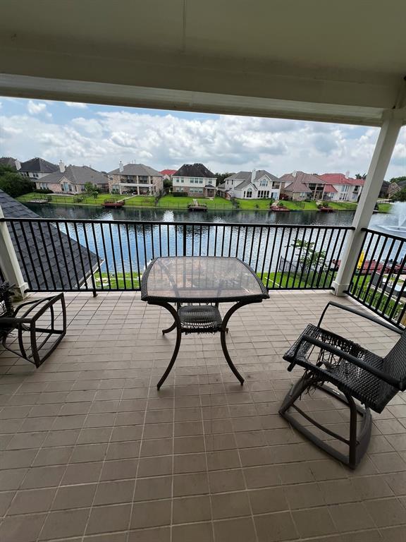 Building Photo - 2714 Lake Villa Dr