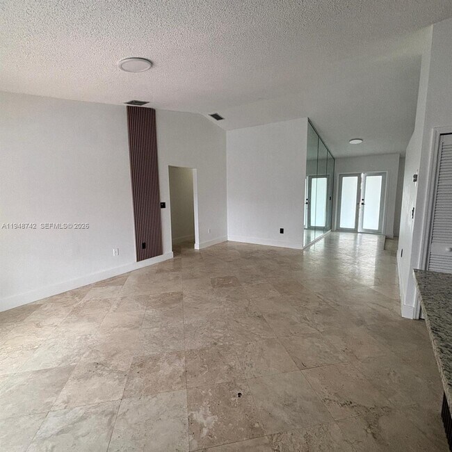 Building Photo - 9752 SW 145th Pl