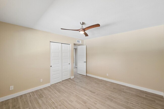 Building Photo - 13222 N 1st Ave