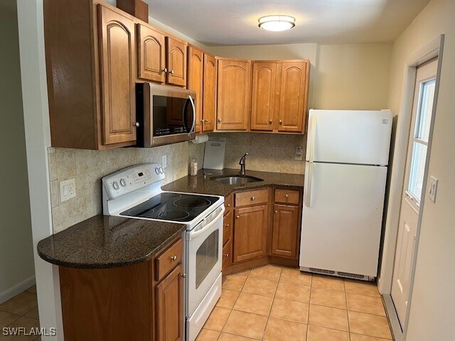 Primary Photo - 724 109th Ave N