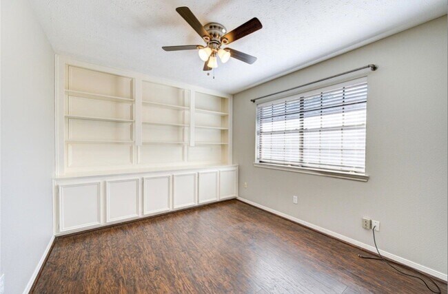Building Photo - 3838 Fawn Creek Dr